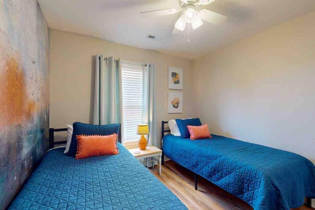 The Blue Door Bungalow Wilmington Exterior foto